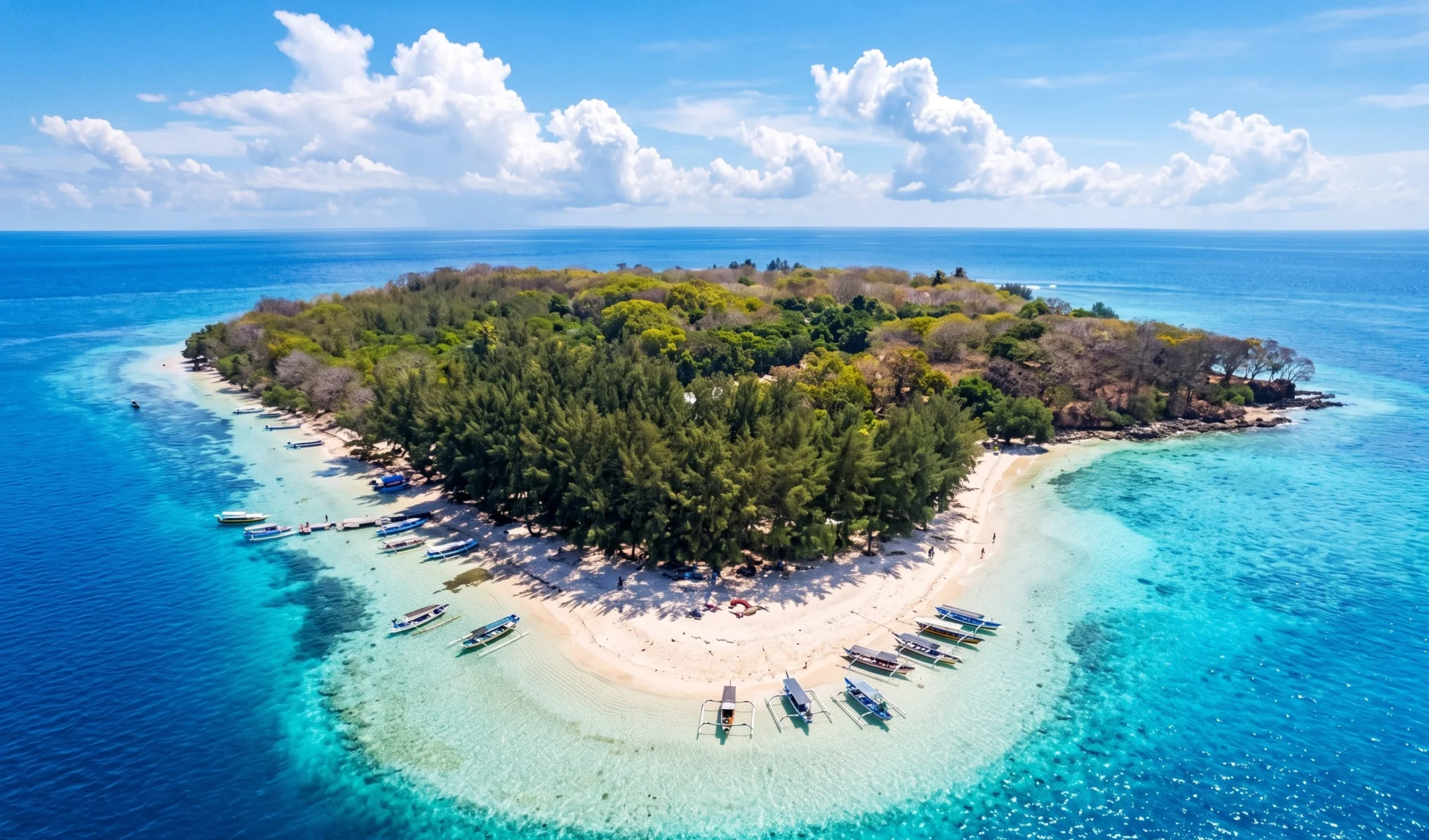Best Pink Beach Boat Tour in Kuta Lombok